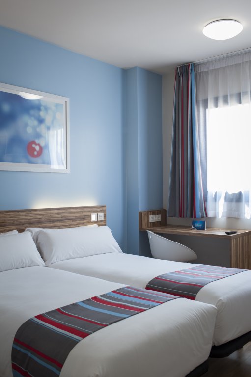 Travelodge Barcelona Poblenou 12