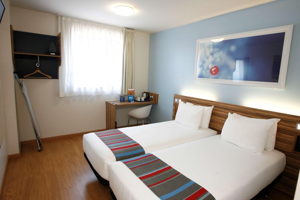 Travelodge Barcelona Poblenou 4