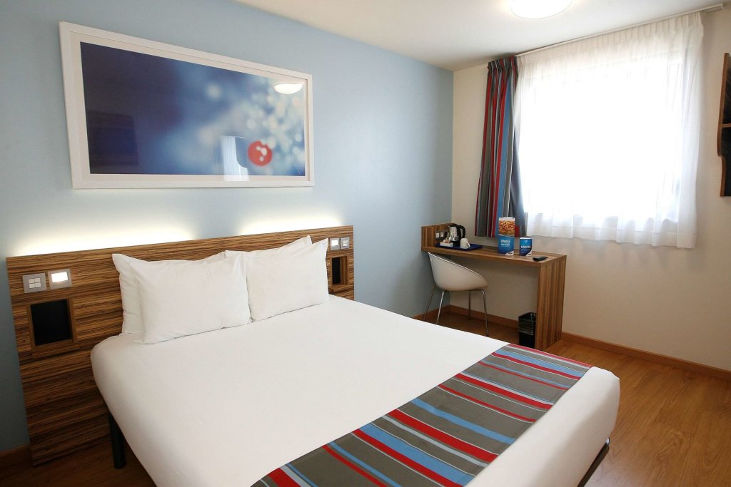 Travelodge Barcelona Poblenou 5