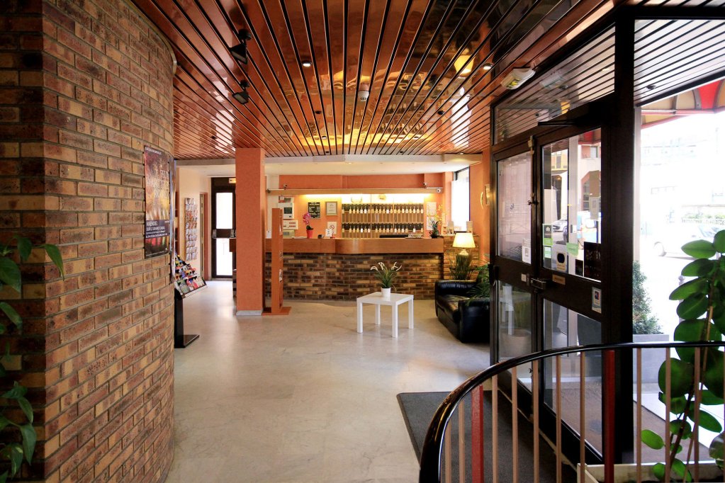 Hotel Paris Villette 2