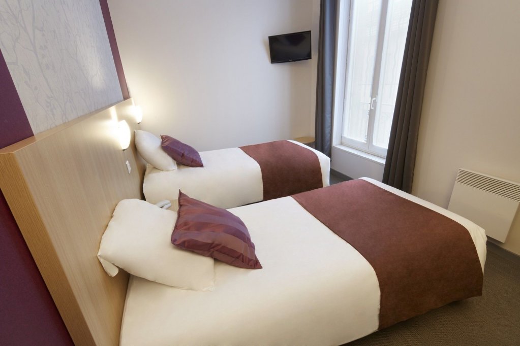 Hotel Paris Villette 4