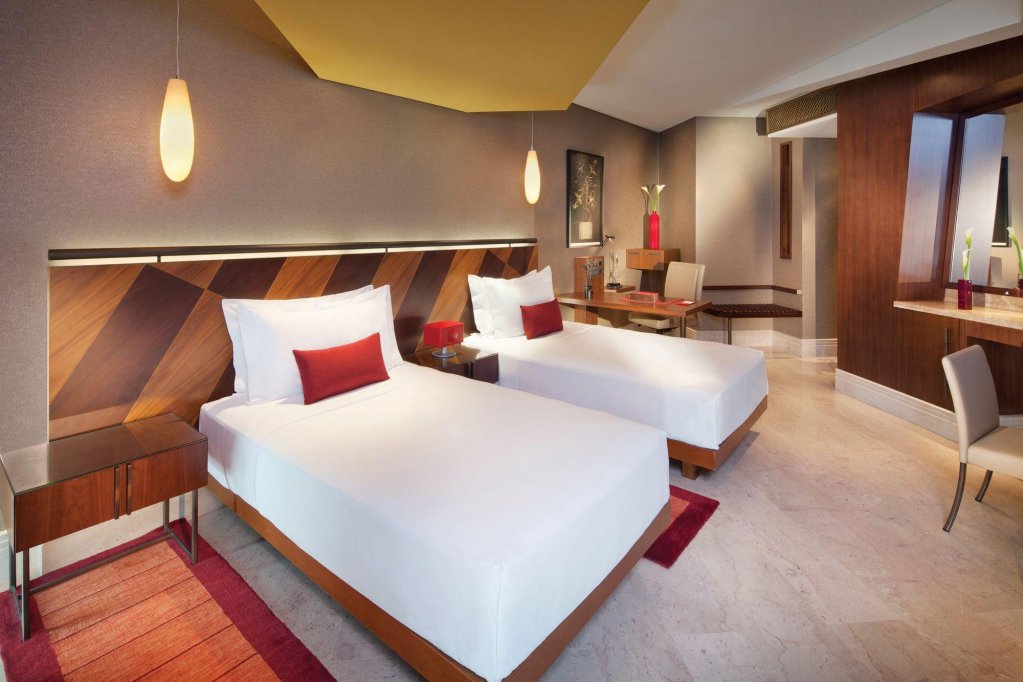 Jumeirah Creekside Hotel 10