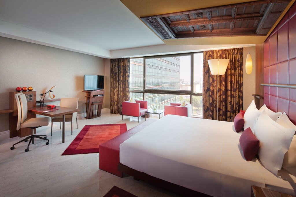 Jumeirah Creekside Hotel 17