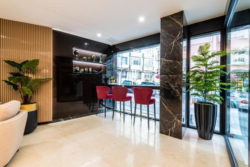 Aprilis Deluxe Hotel 15