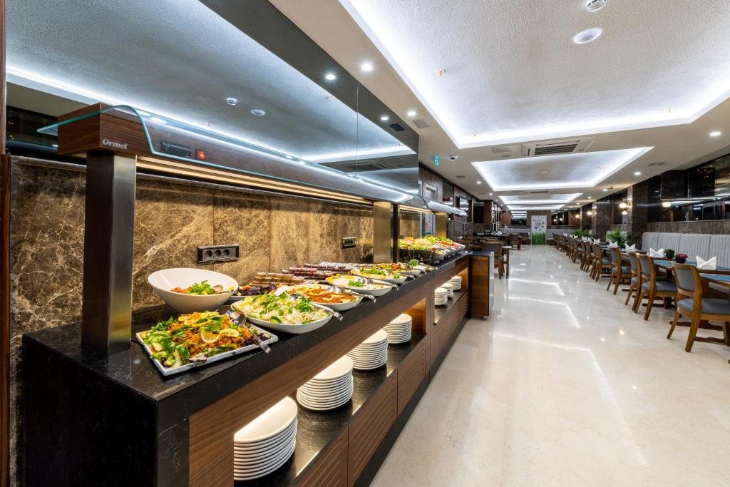 Aprilis Deluxe Hotel 5
