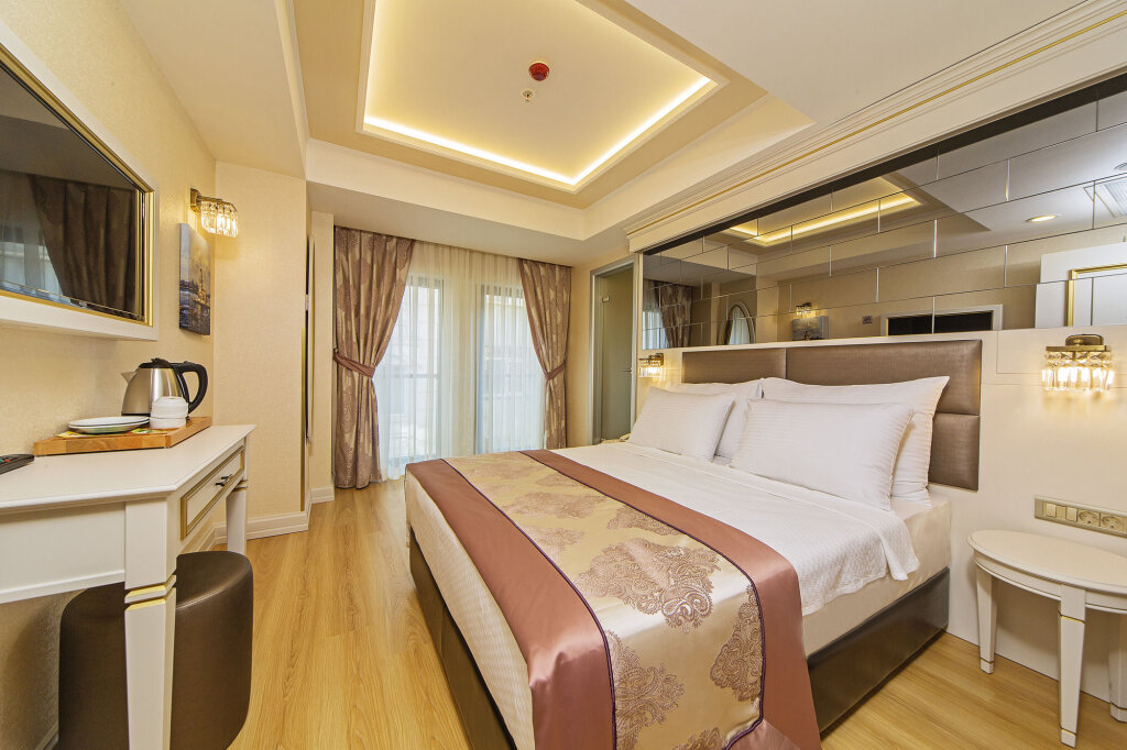 Grand Naki Hotel 2
