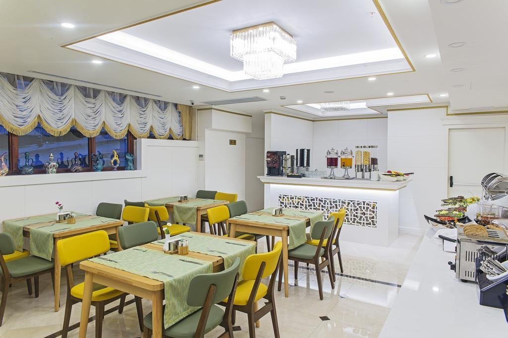 Grand Naki Hotel 21