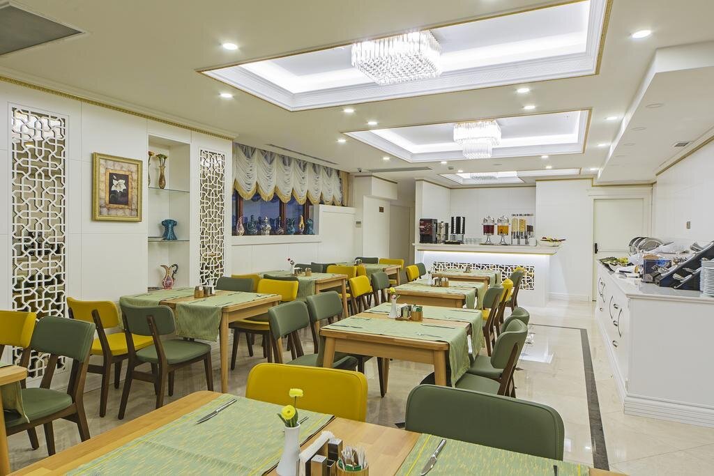 Grand Naki Hotel 24