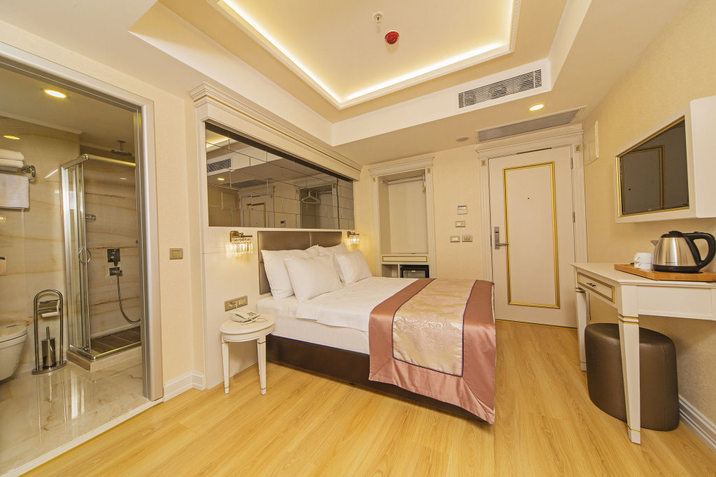 Grand Naki Hotel 6