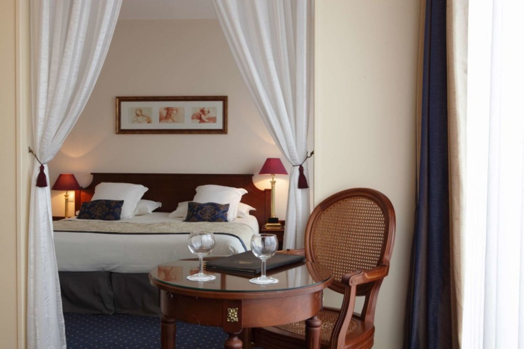 Amiral Hôtel 22