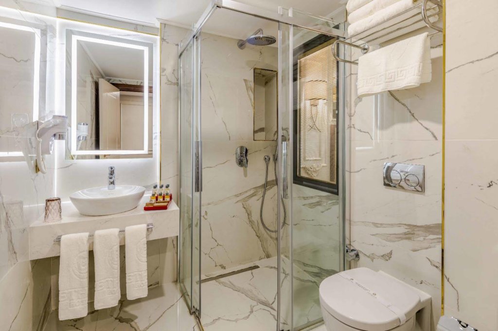 Beethoven Senfoni Hotel 14