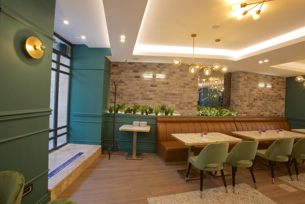 Amethyst Hotel 21