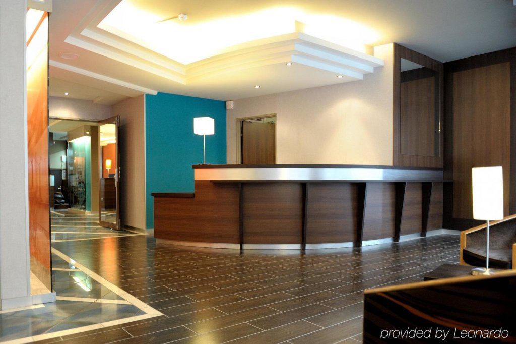 Holiday Inn Paris - Montmartre, an IHG Hotel 3