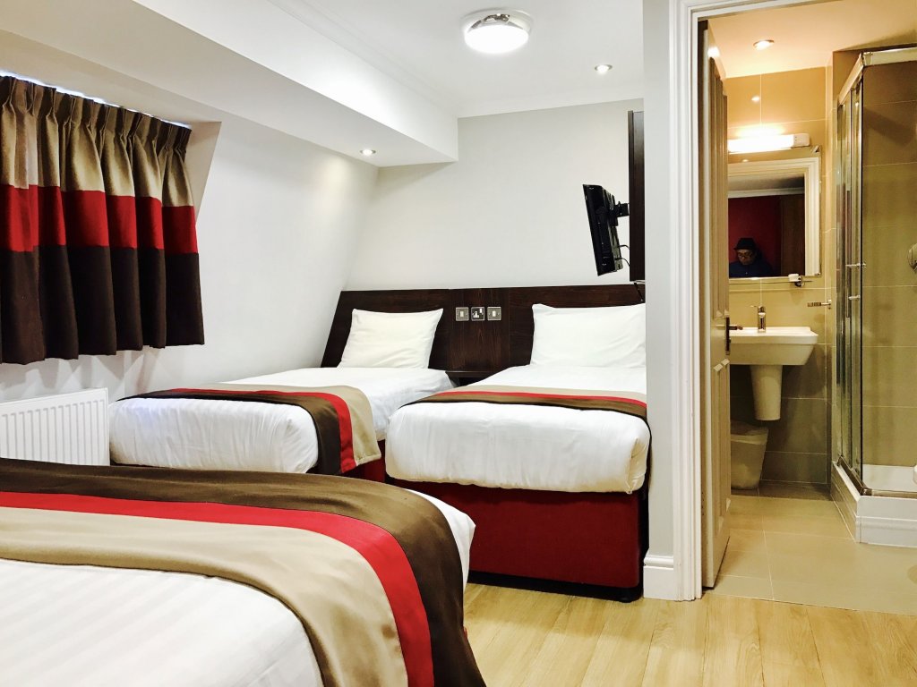 Royal Cambridge Hotel 1