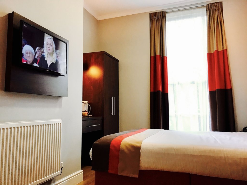 Royal Cambridge Hotel 10