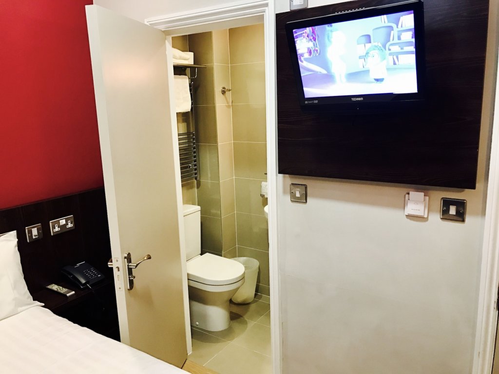 Royal Cambridge Hotel 16