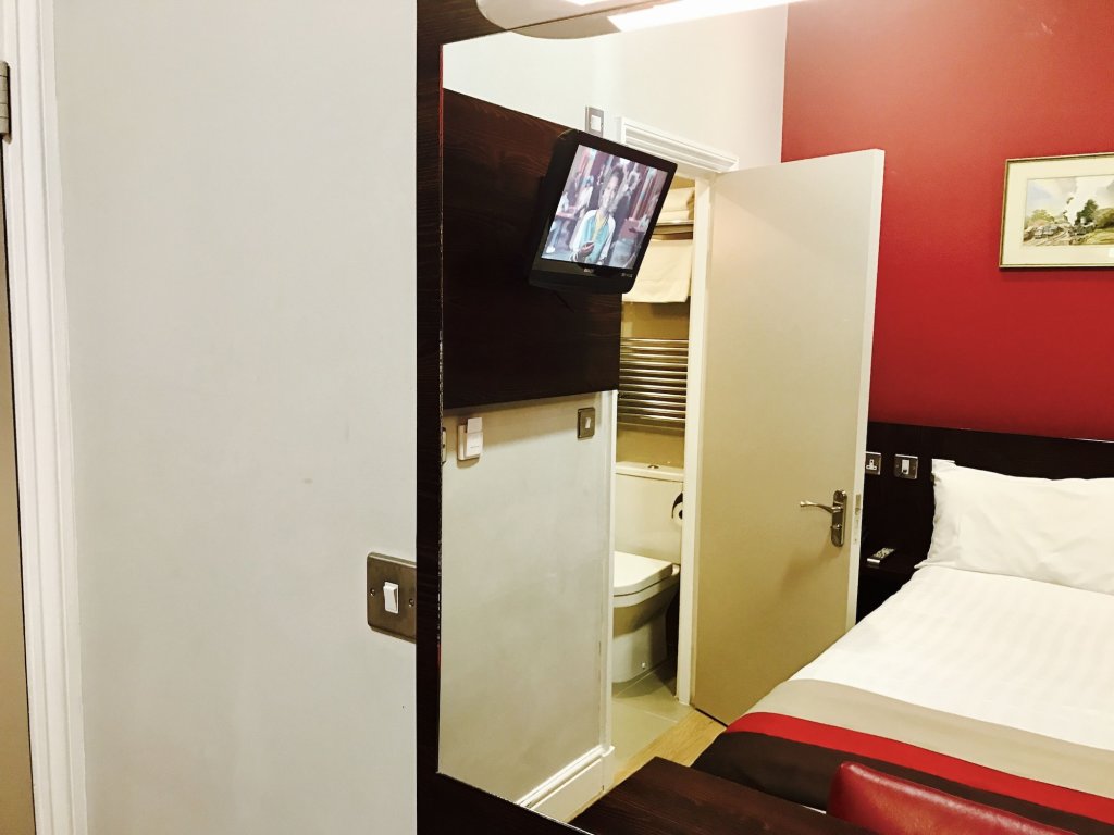 Royal Cambridge Hotel 18