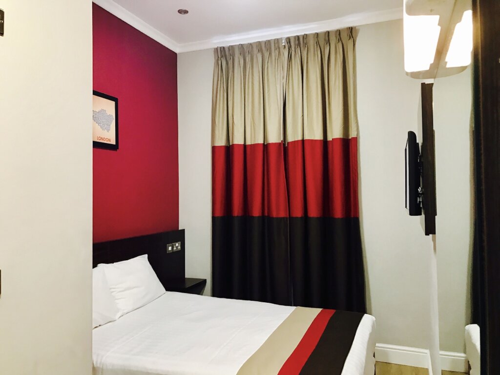 Royal Cambridge Hotel 4