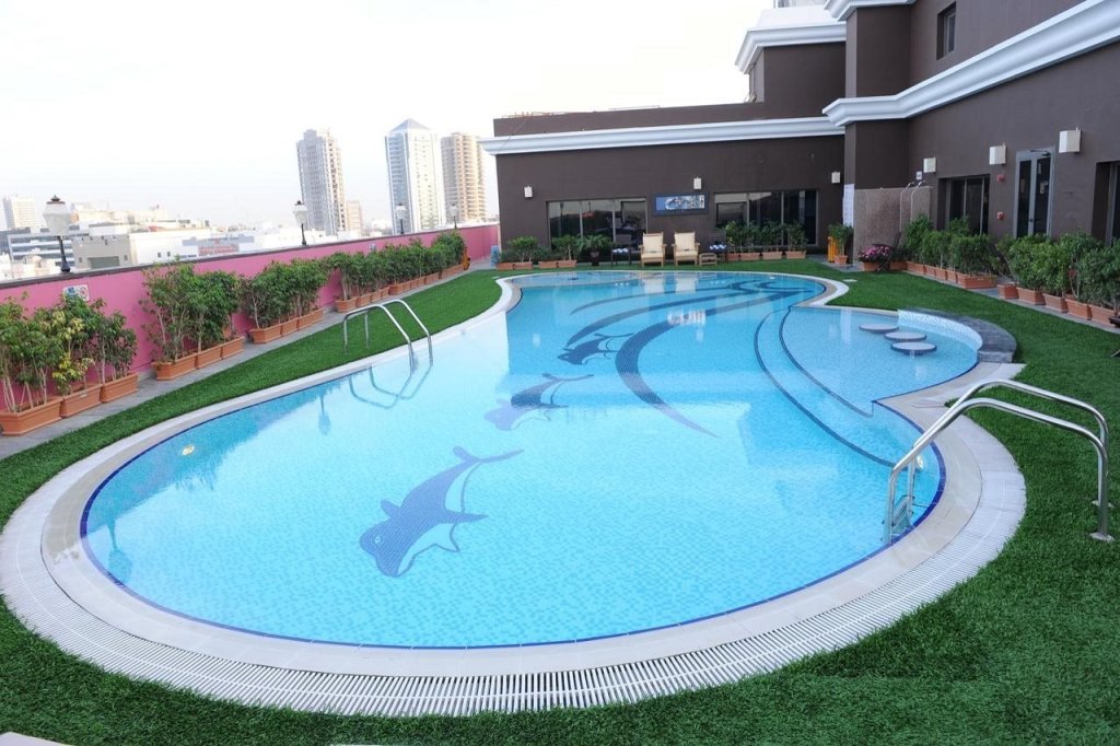 Ascot Hotel 1