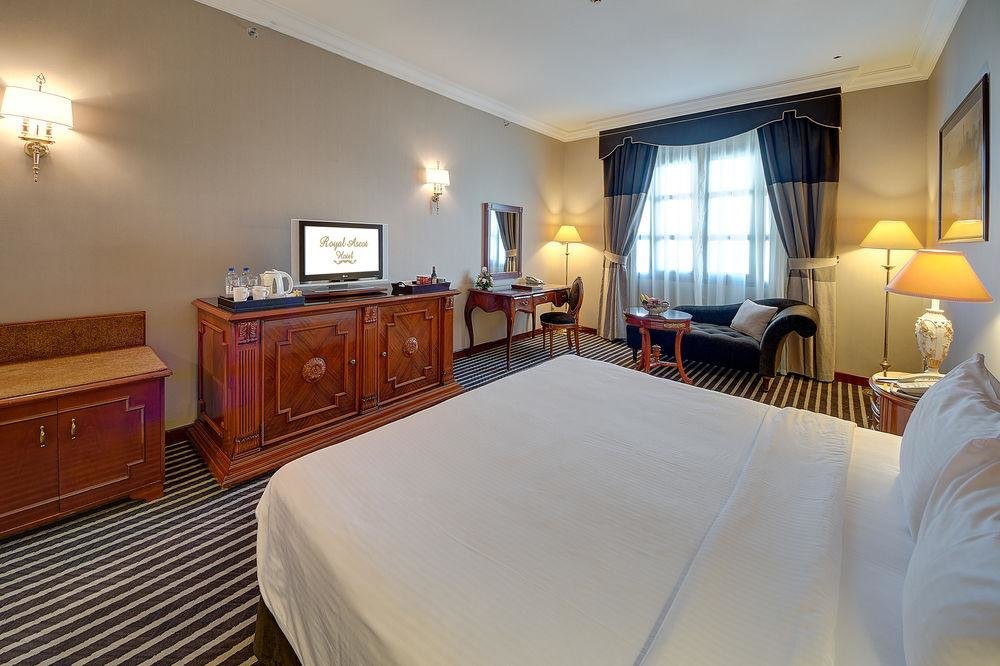 Ascot Hotel 19