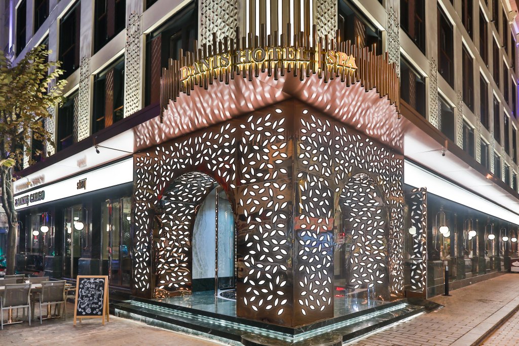 Danis Hotel 18