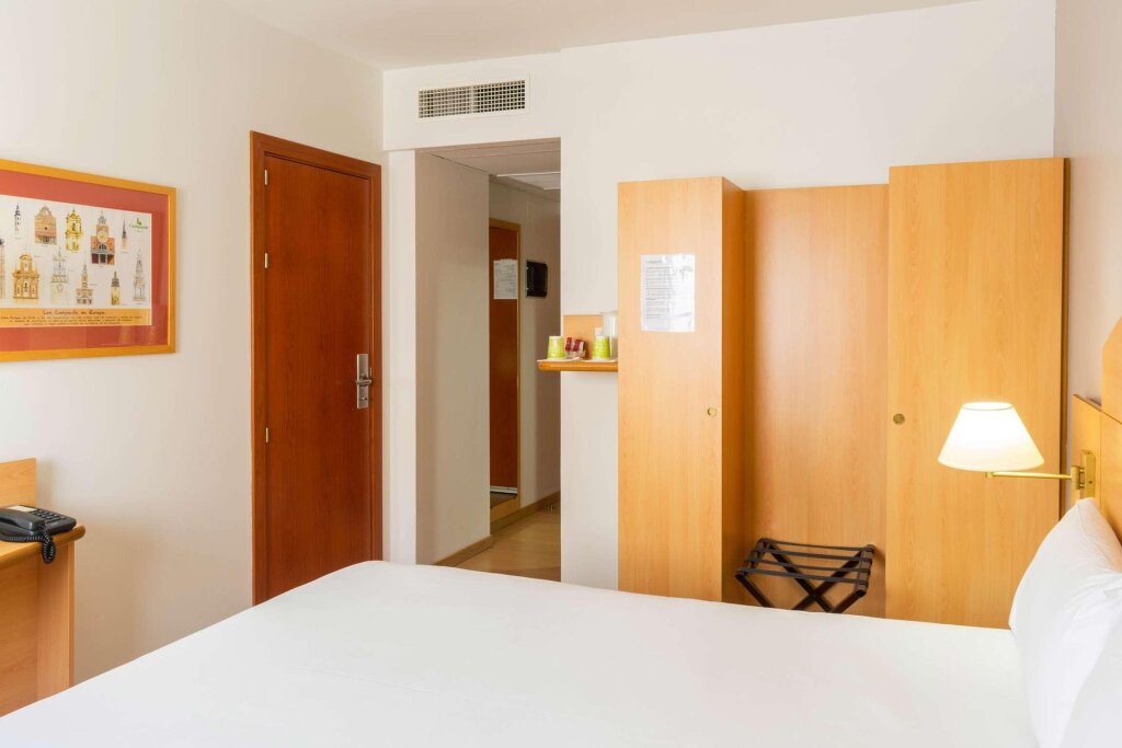 Hotel Campanile Madrid - Alcalá de Henares 16