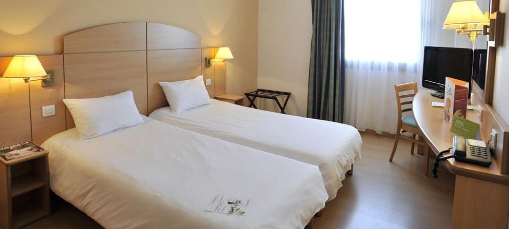 Hotel Campanile Madrid - Alcalá de Henares 2
