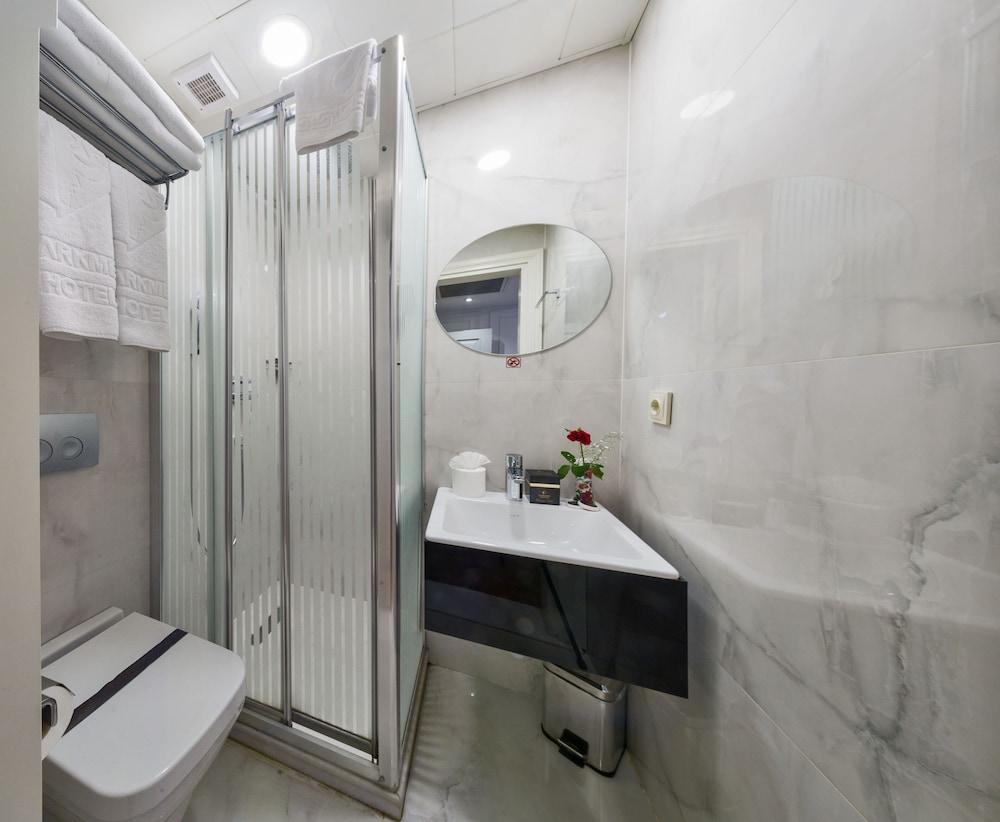 Darkmen Hotel 10