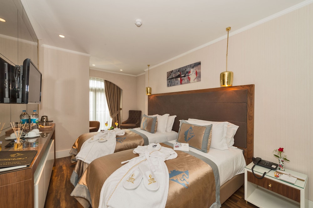 Darkmen Hotel 7
