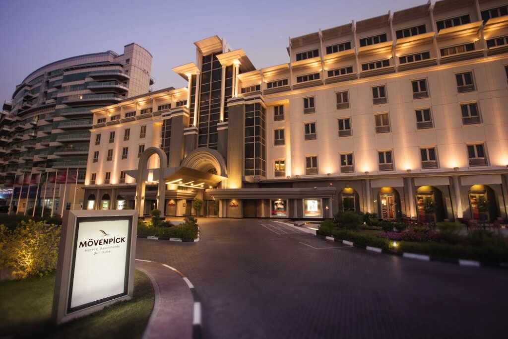 Movenpick Hotel & Apartments Bur Dubai 1