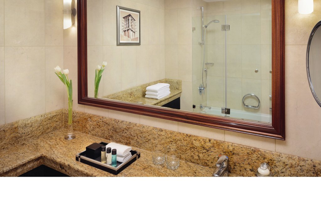 Movenpick Hotel & Apartments Bur Dubai 21
