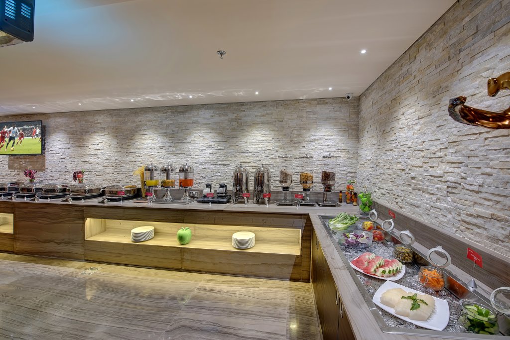 Omega Hotel 12
