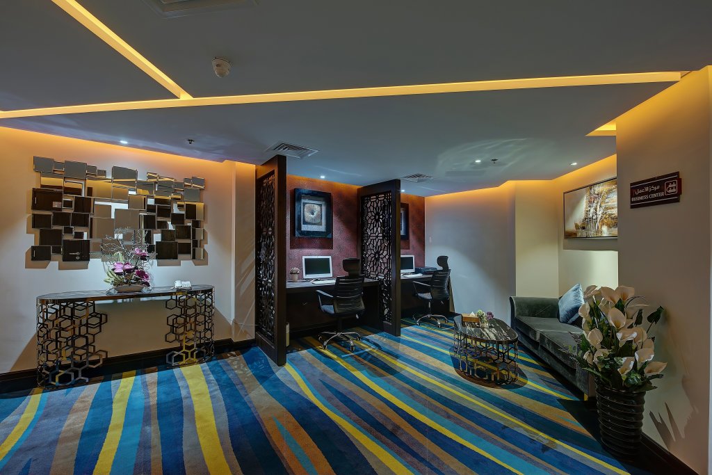 Omega Hotel 8
