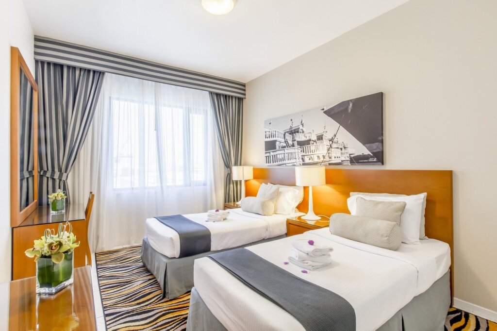 Golden Sands 10 3