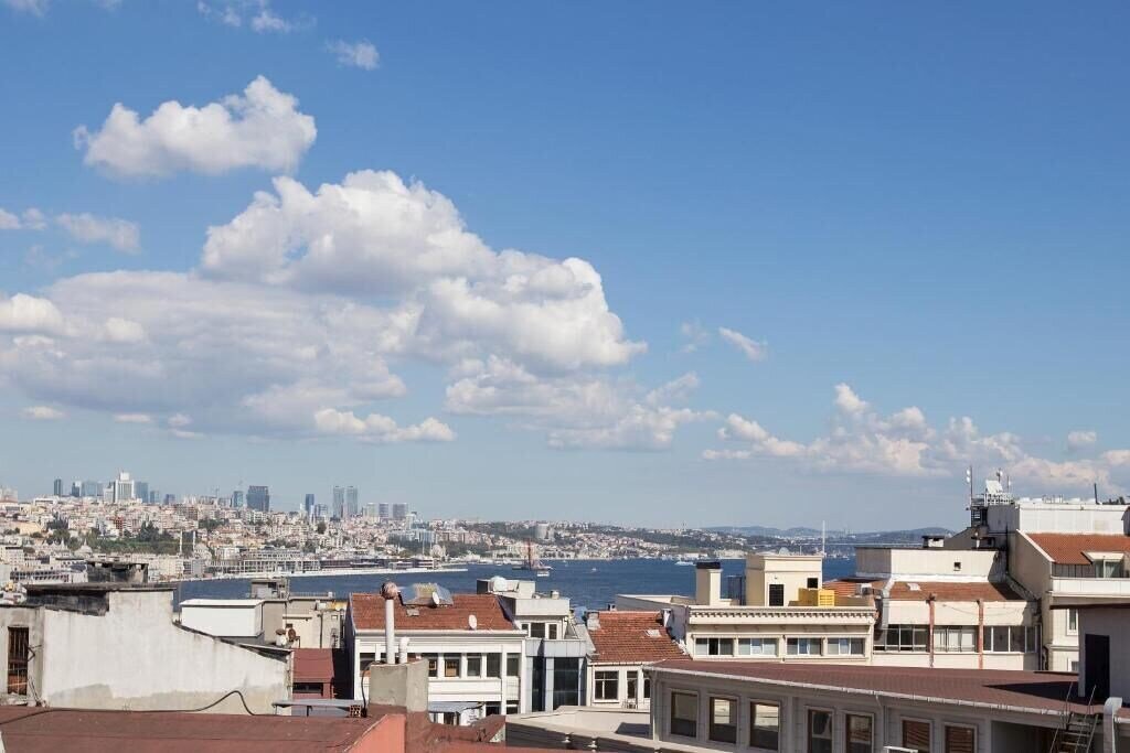 Queens Land Istanbul 2