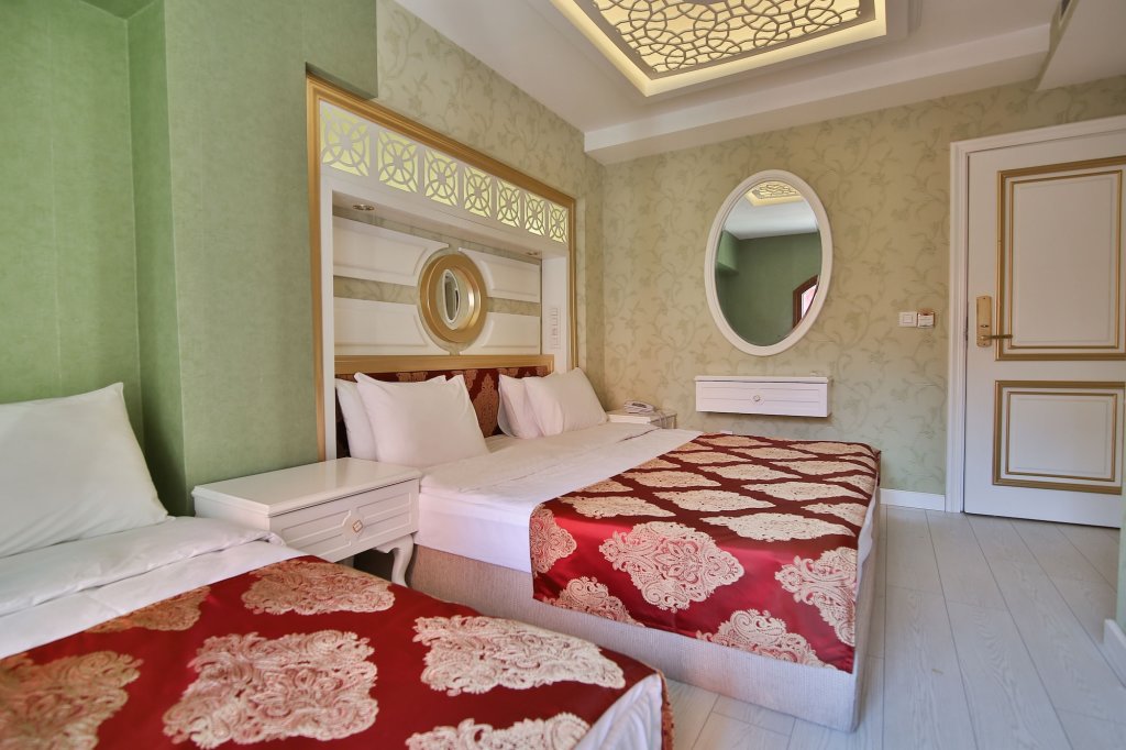 Queens Land Istanbul 21