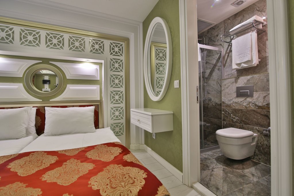 Queens Land Istanbul 5