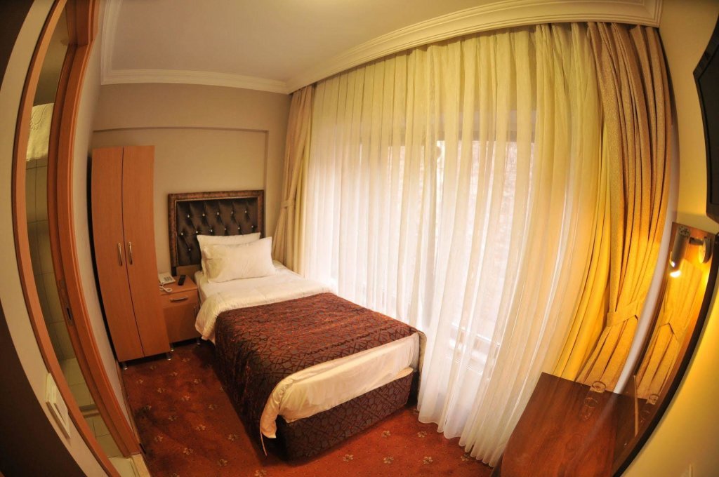 Taya Hatun Hotel 9