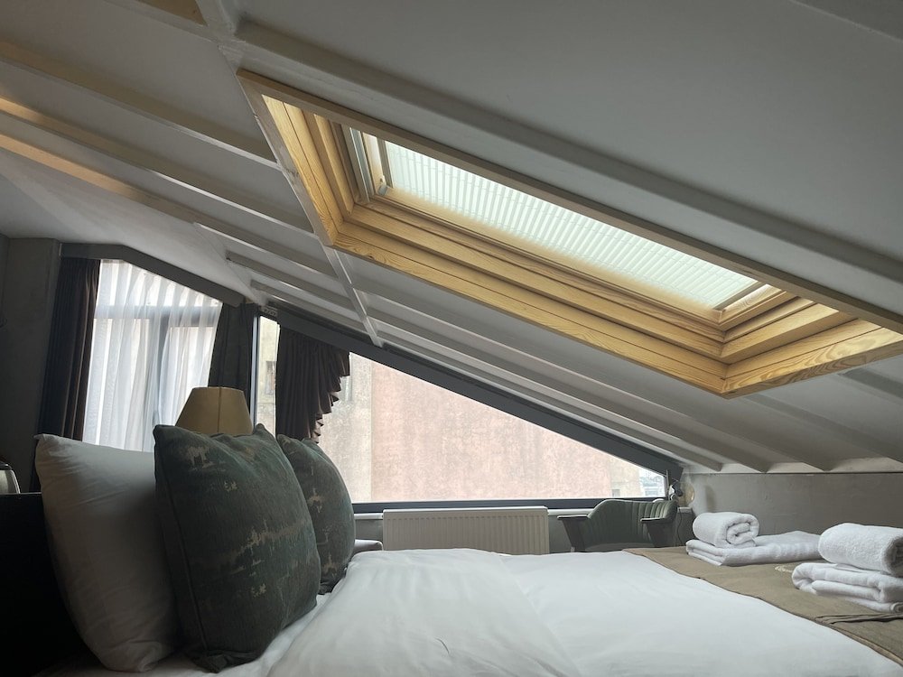 Aleksandr Pera Hotel 14
