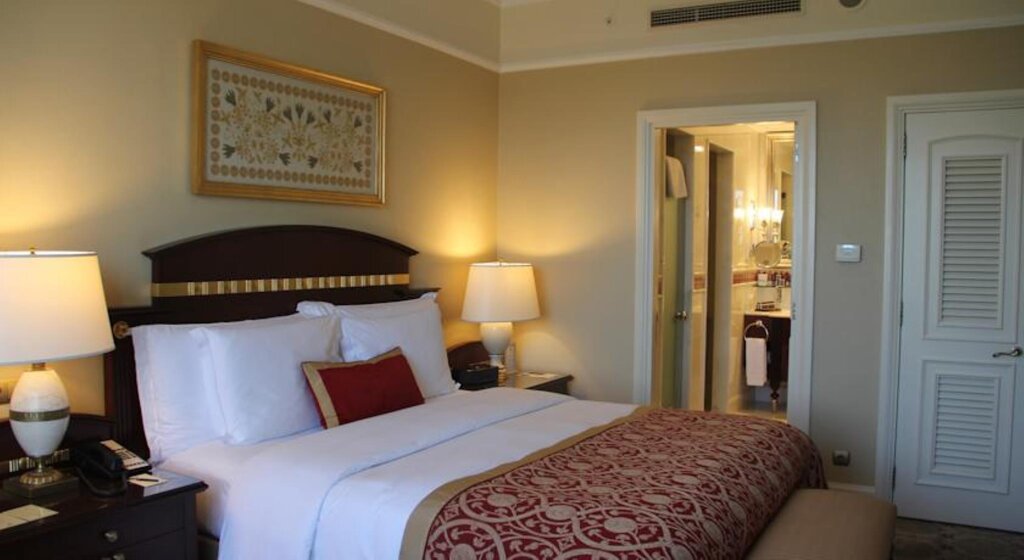 The Ritz-Carlton, Istanbul 15