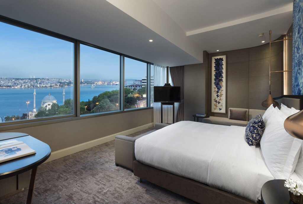The Ritz-Carlton, Istanbul 18