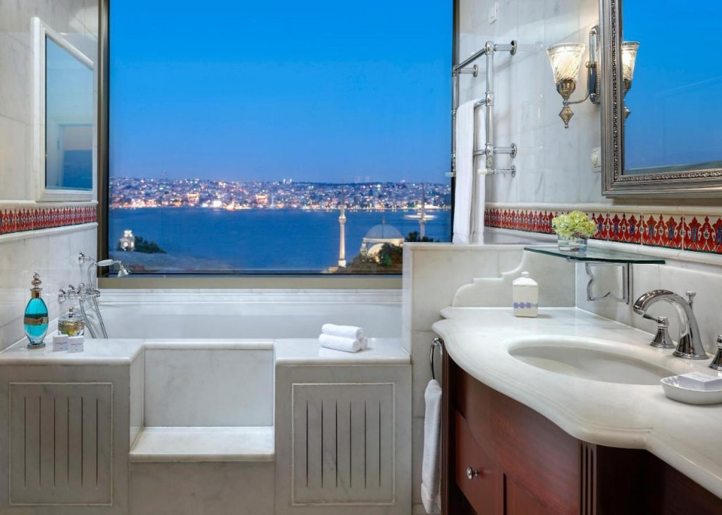 The Ritz-Carlton, Istanbul 2