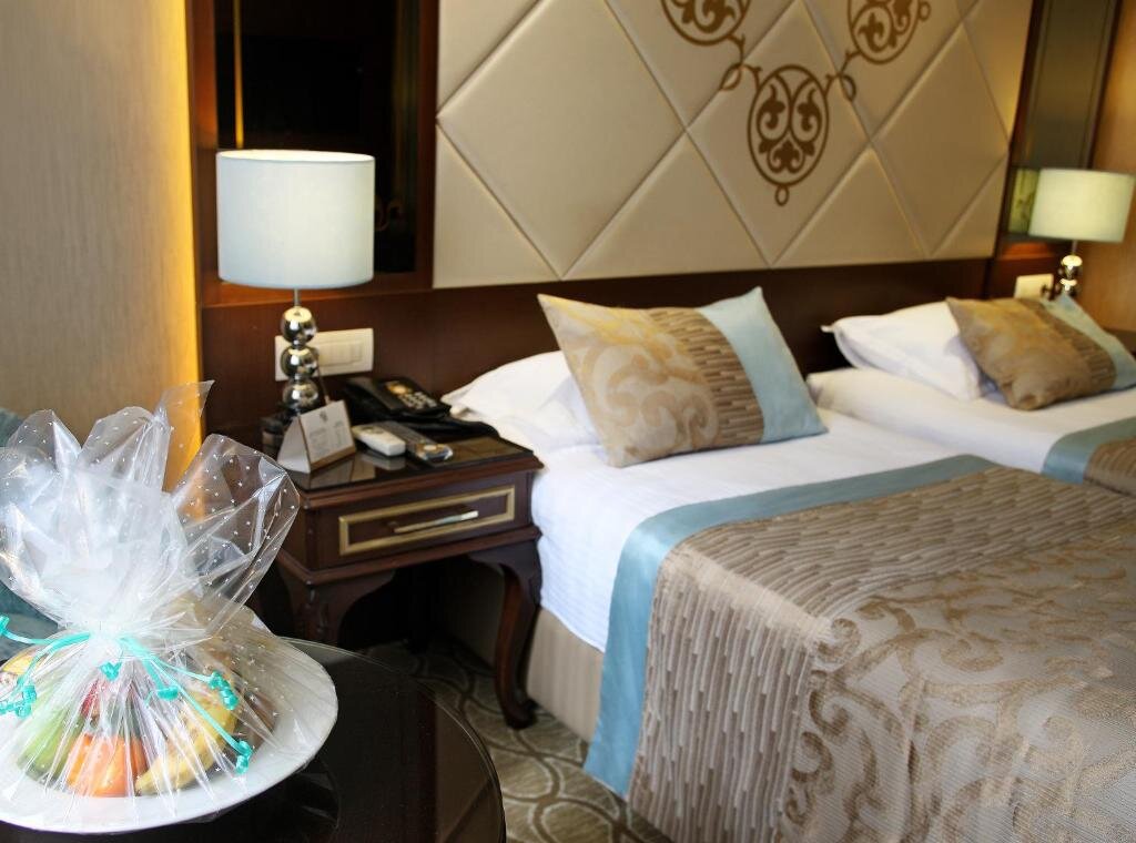 Black Bird Hotel 10