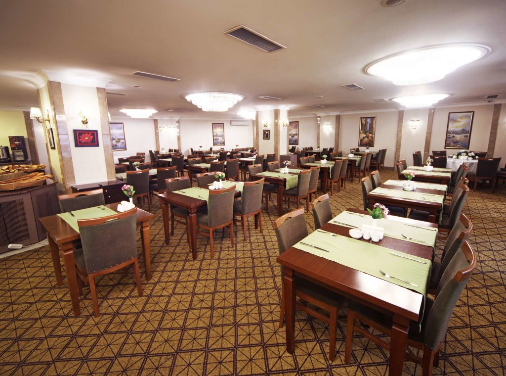 Black Bird Hotel 15