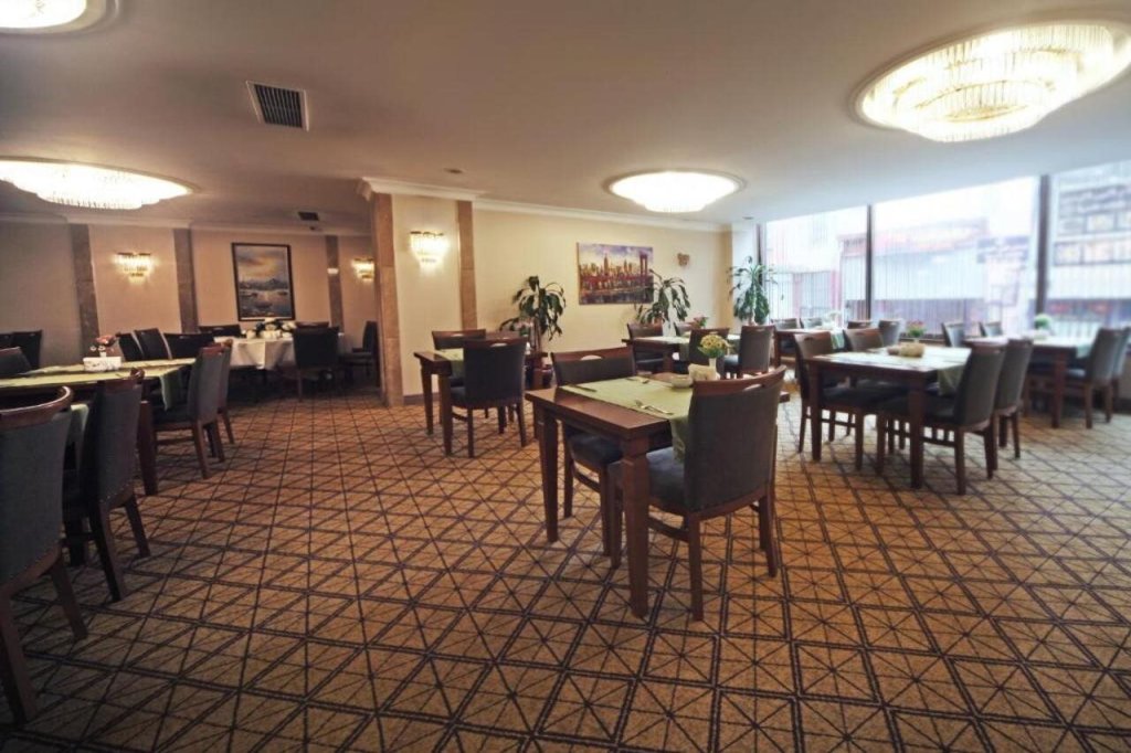Black Bird Hotel 22