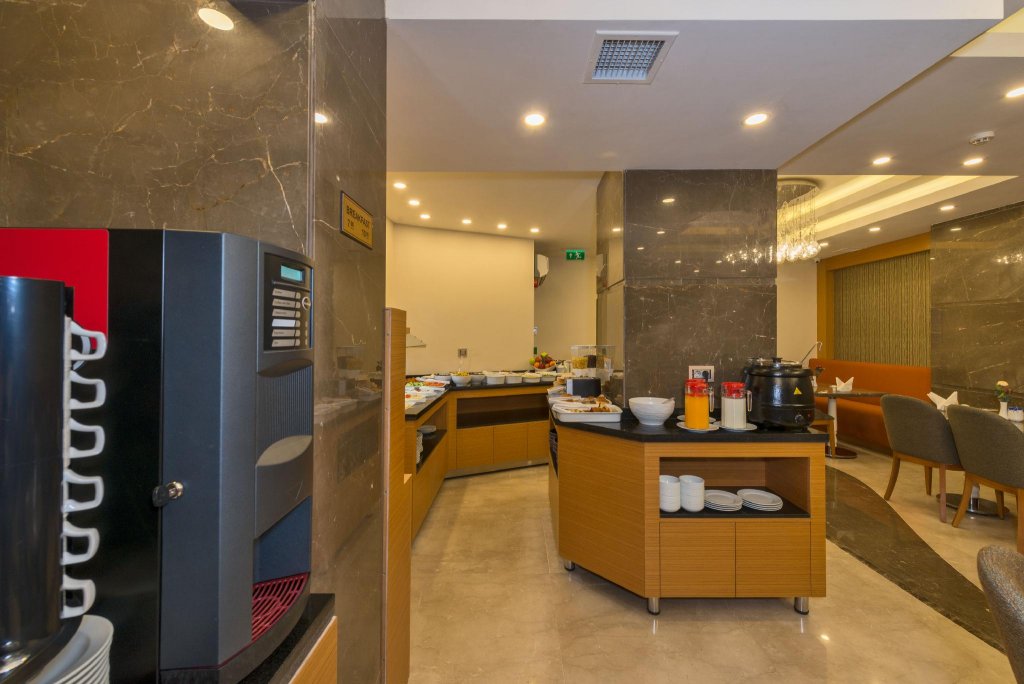 Bisetun Hotel 14
