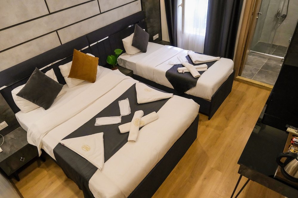 La Pazza Suites 23