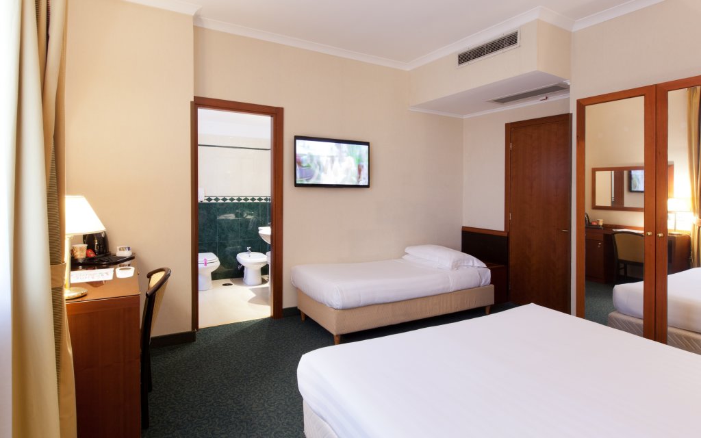 Smooth Hotel Rome West 5