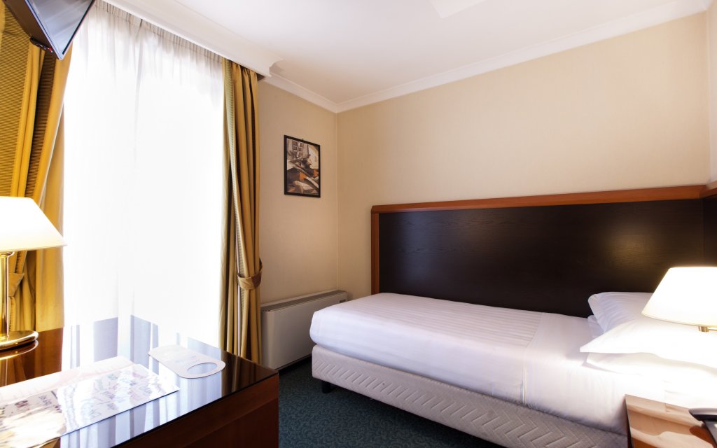 Smooth Hotel Rome West 7