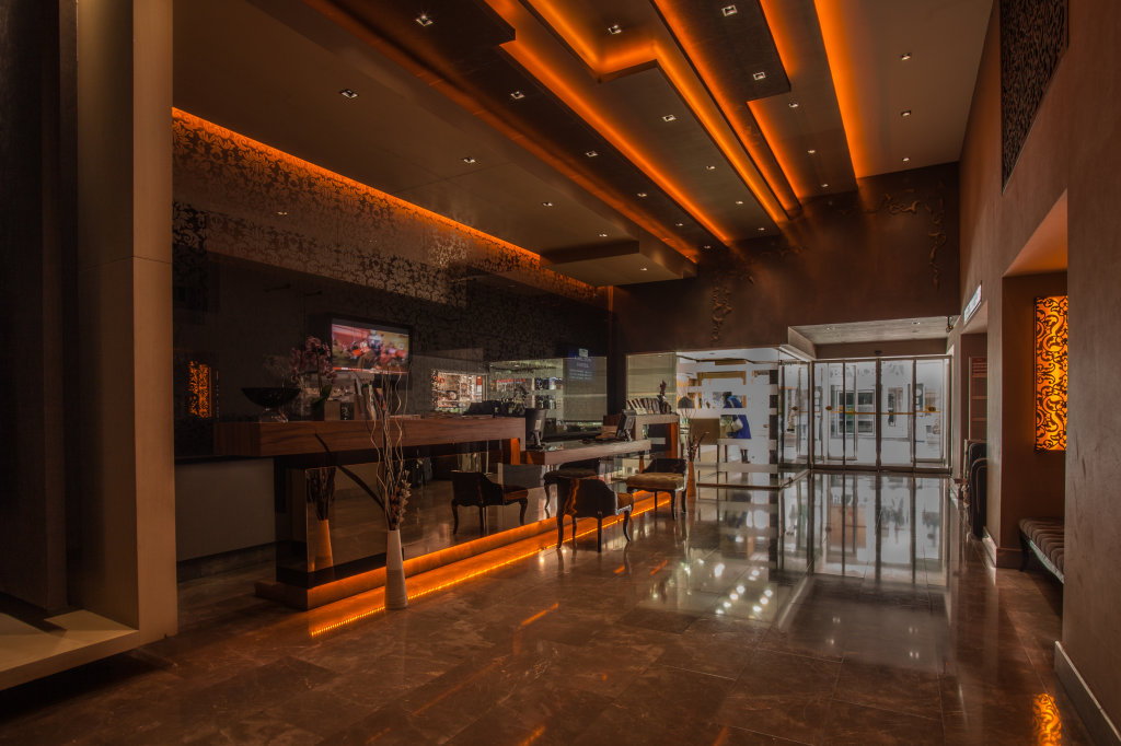 Carlton Hotel 11